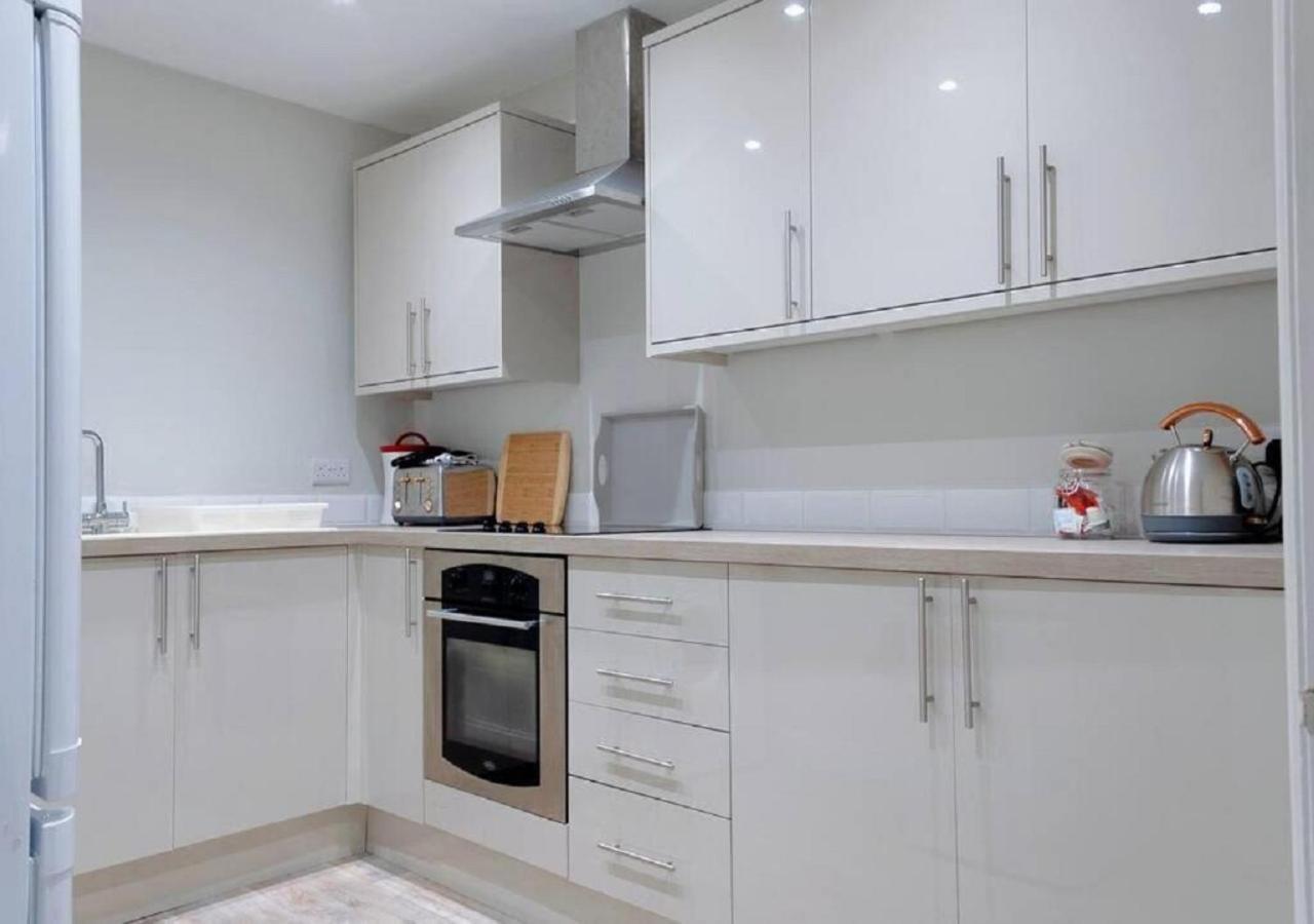 סקארבורו Pelican-Stylish 2-Bed Apartment Close To Beach & Town מראה חיצוני תמונה