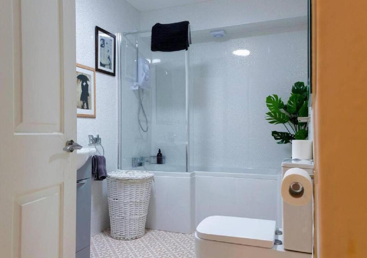 סקארבורו Pelican-Stylish 2-Bed Apartment Close To Beach & Town מראה חיצוני תמונה