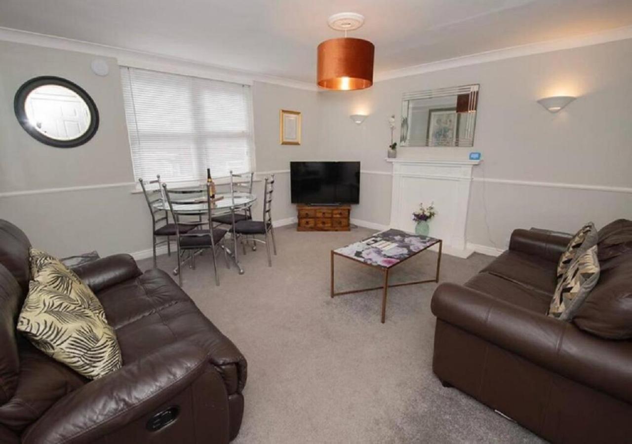 סקארבורו Pelican-Stylish 2-Bed Apartment Close To Beach & Town מראה חיצוני תמונה